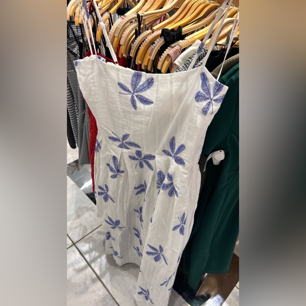 Women’s spring time dress